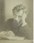180px-Hans_Pfitzner_by_Wanda_von_Debschitz-Kunowski,_ca_1910.jpg